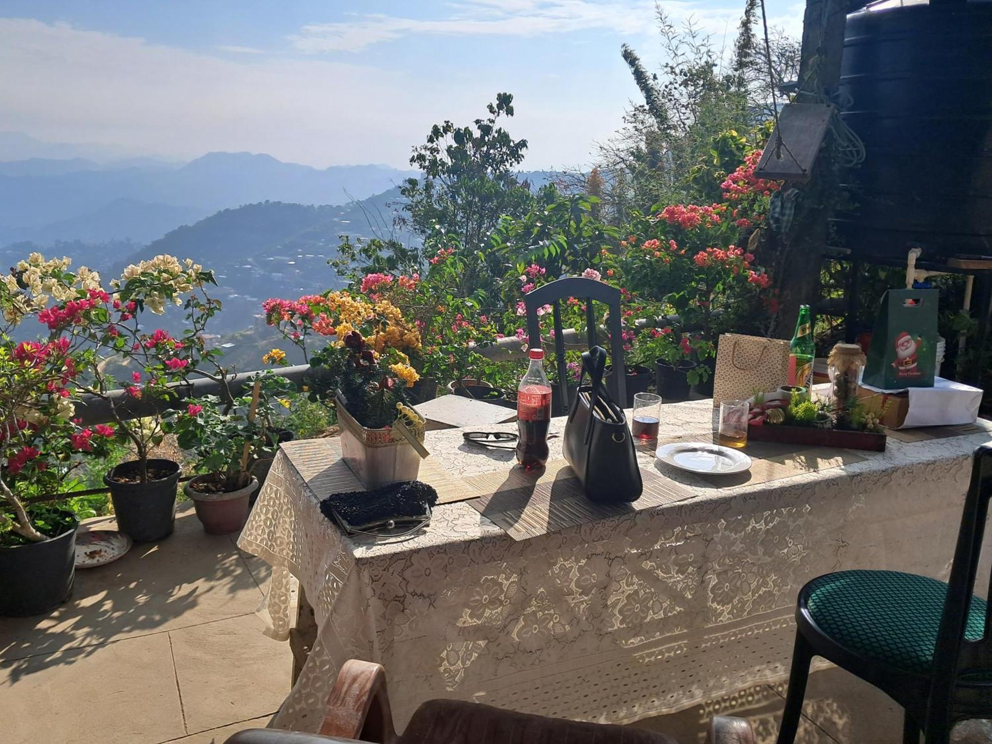 Dormitories/hosteller, Giftland कैम्पिंग की जगह Aizawl